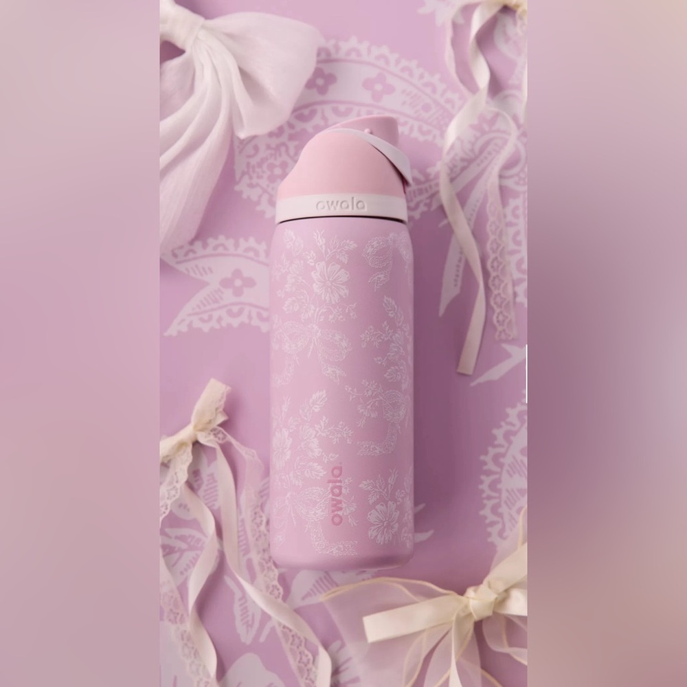 Owala UO Exclusive 32 oz Ribbon Toile Purple Pink Flower Bow Limited Edition NWT